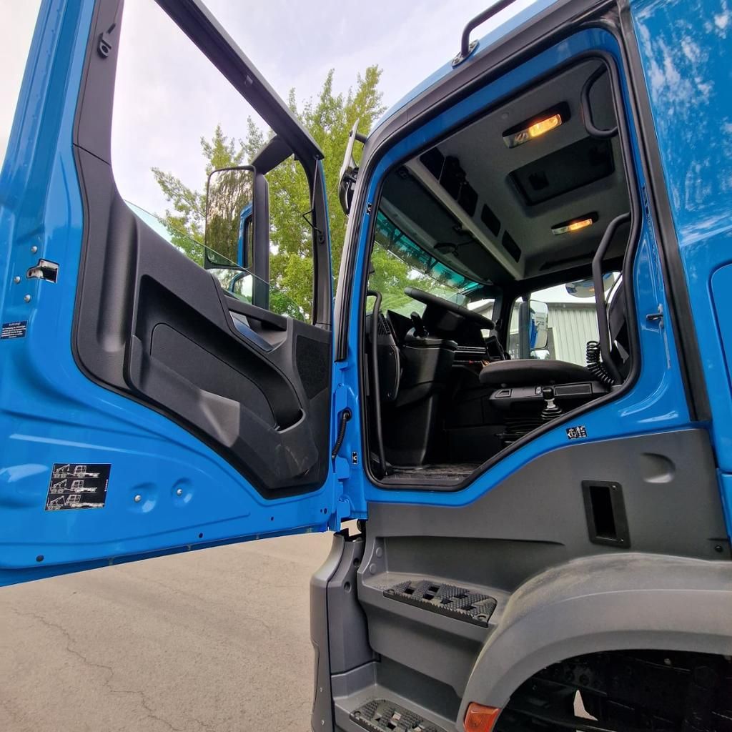 Fahrzeugabbildung Mercedes-Benz Arocs 3245 K 8x4/4 Bordmatik,Rollplane