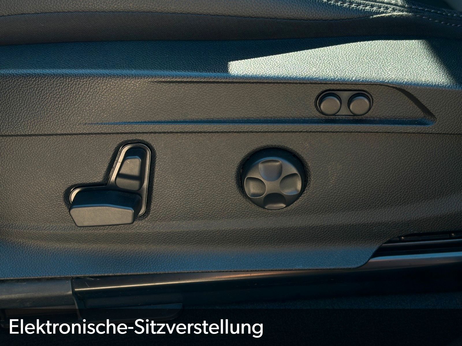 Fahrzeugabbildung Alfa Romeo Stelvio Veloce 2.0 Turbo Q4 Memory Leder CAM ACC