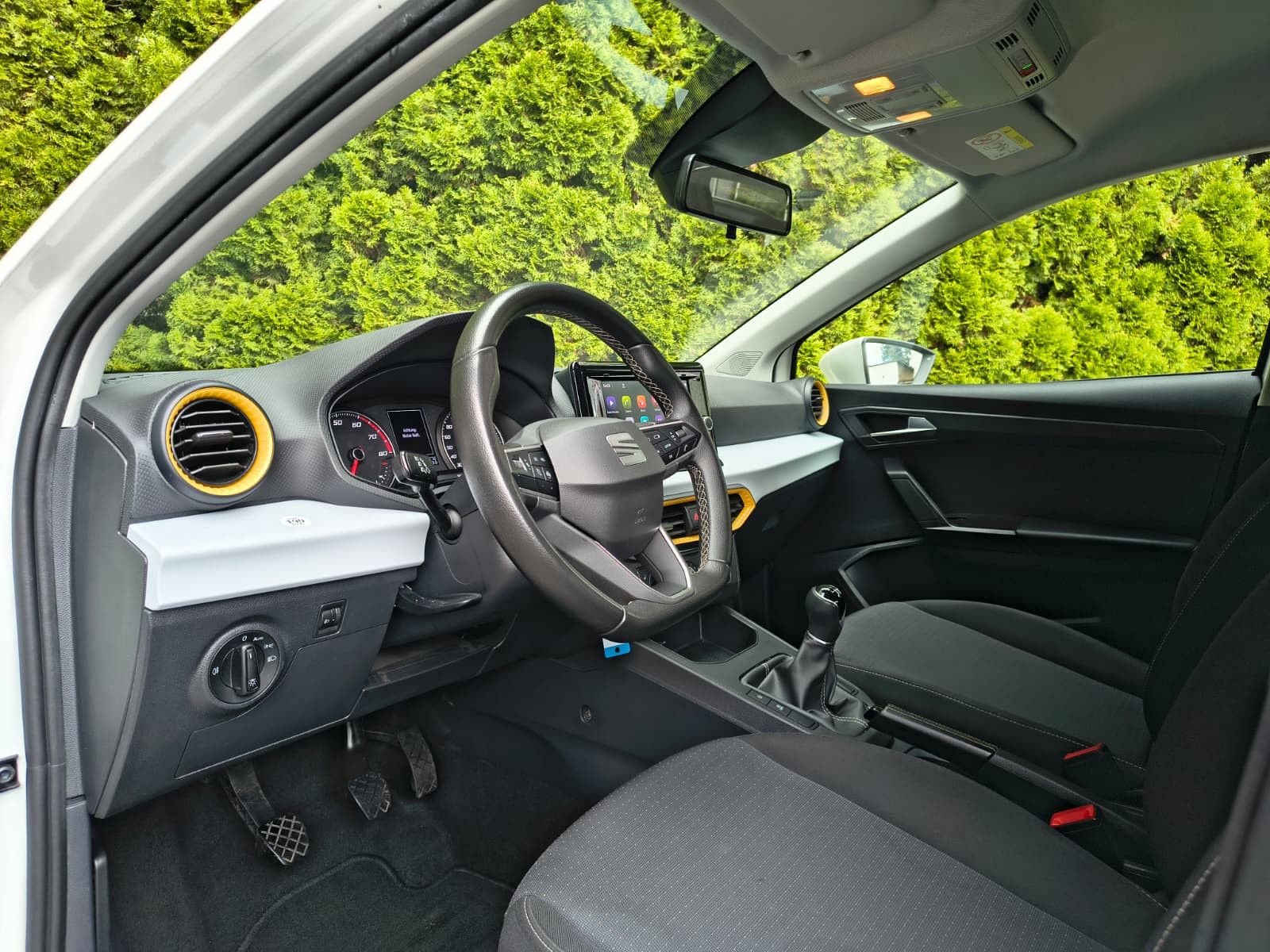 Fahrzeugabbildung SEAT Ibiza 1.0 TSI Style LED+SHZ+WINTER+SPUR+DAB+TEMP