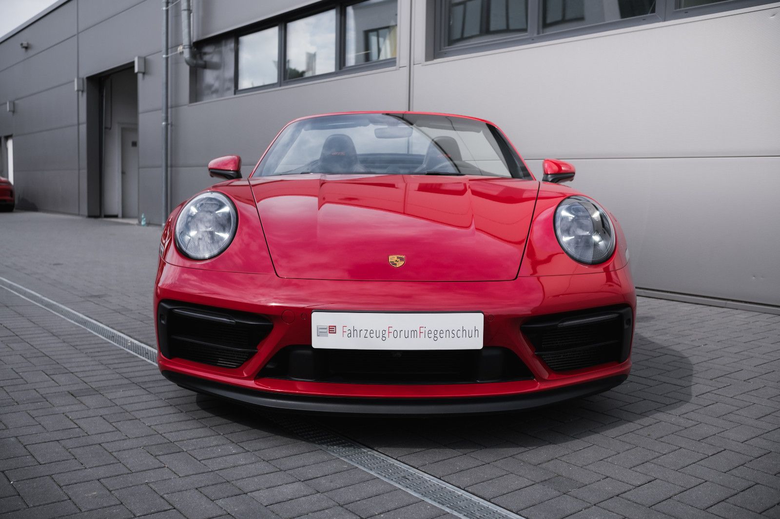 Fahrzeugabbildung Porsche 992/911 GTS Cabrio-SportDesign-18Wege-LED-360Kam