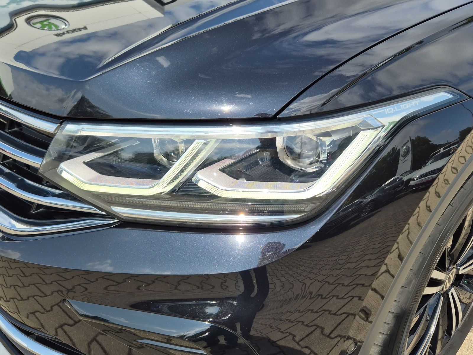 Fahrzeugabbildung Volkswagen Tiguan Elegance TSI DSG MATRIX NAVI RFK
