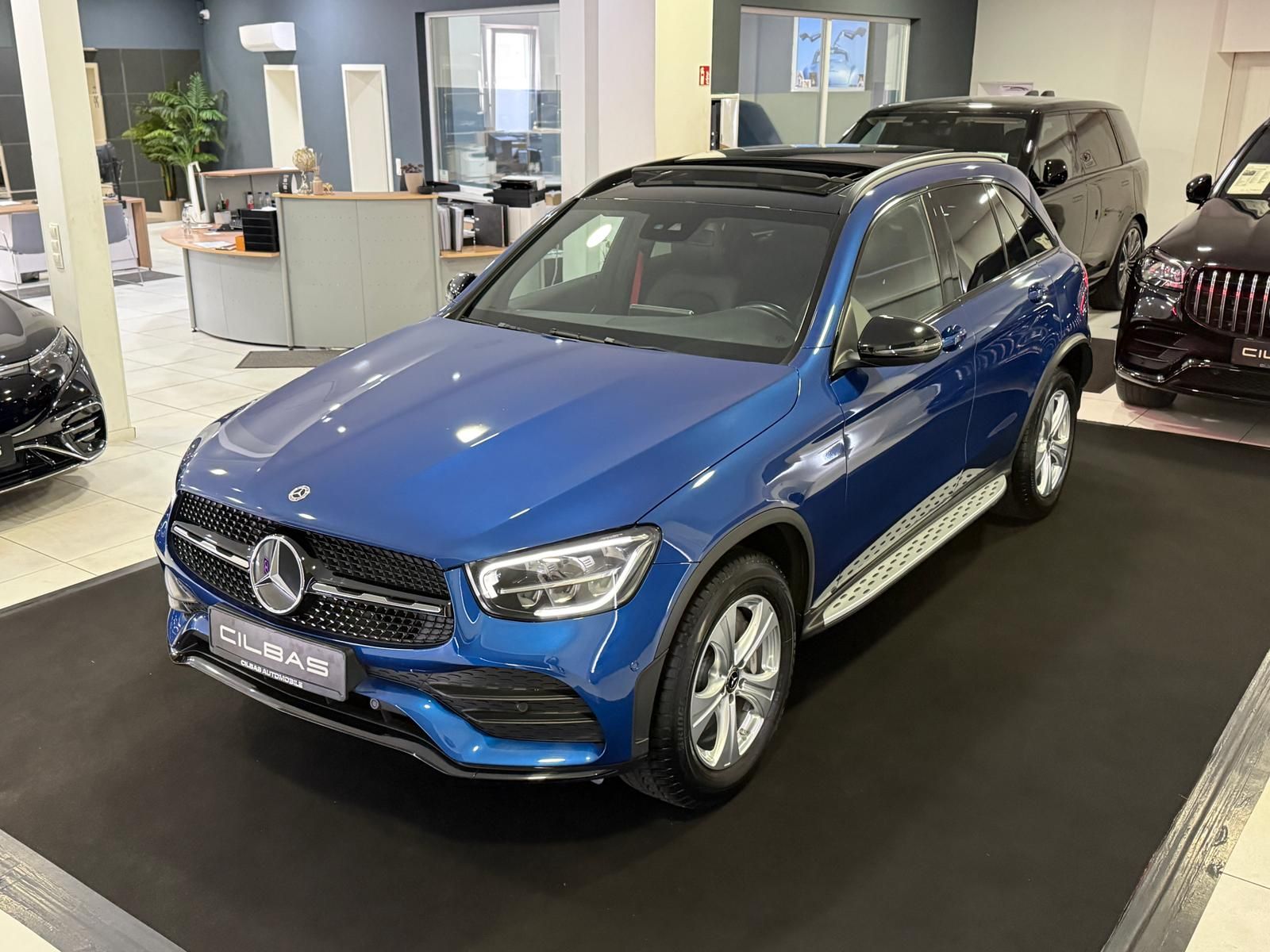 Mercedes-Benz GLC 300 e 4M AMG-LINE*PANORAMA*LED*KAMERA*LEDER*
