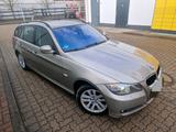 BMW Bmw 320i Touring Tüv neu Scheckheft Xenon ... - BMW 320 aus 2009: Kombi, 320i