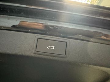 Fahrzeugverkauf 28 Skoda Octavia Combi 1.5 TSI Sportline Matrix AHK