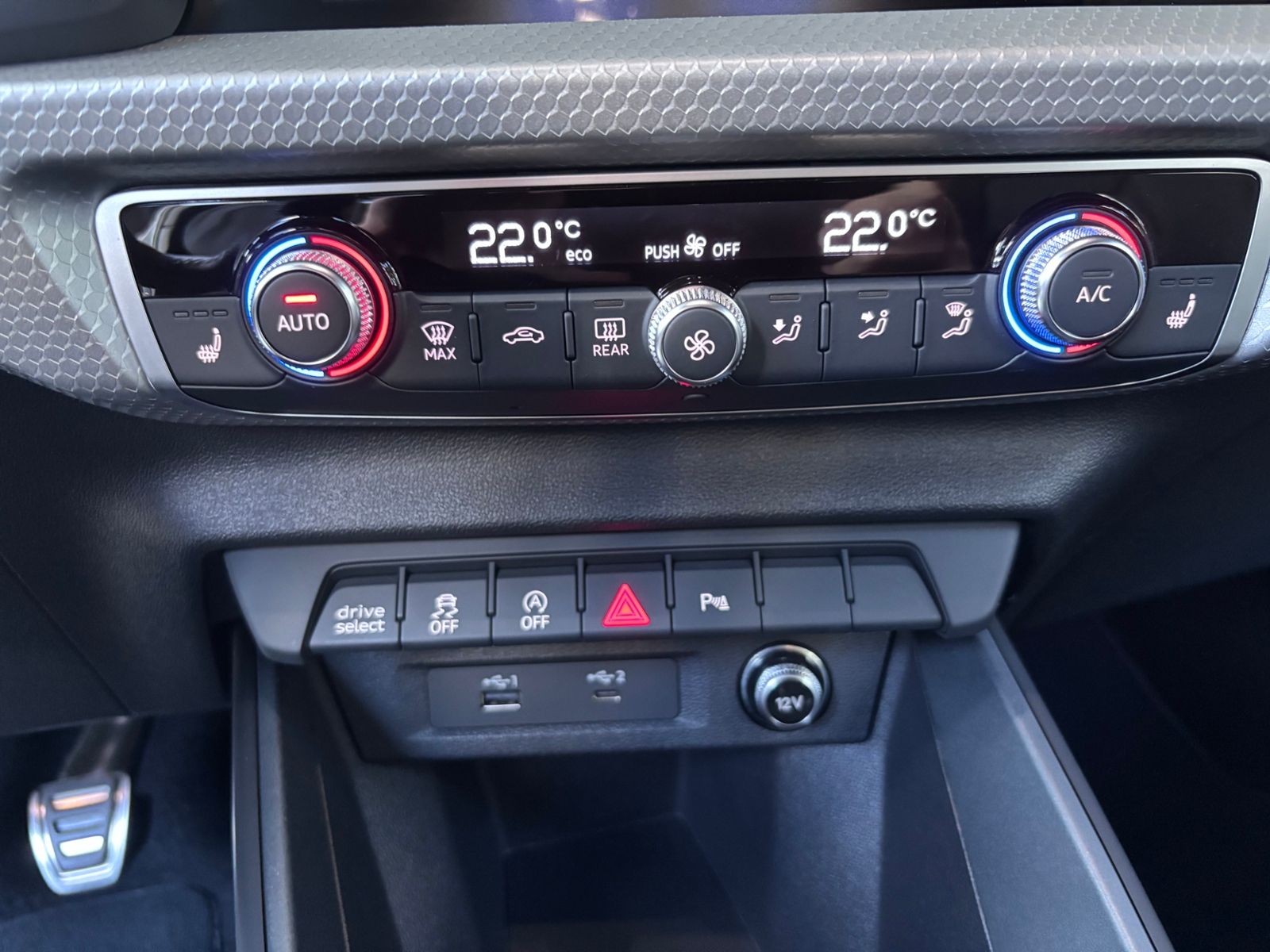 Fahrzeugabbildung Audi A1 citycarver 35 TFSI S-Line CARPLAY AHK LED