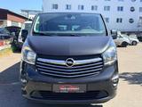 Opel Vivaro B Kombi L2H1*107KW/AHK/2.HAND/TÜV 07.2027 - 9-Sitzer Kleinbusse