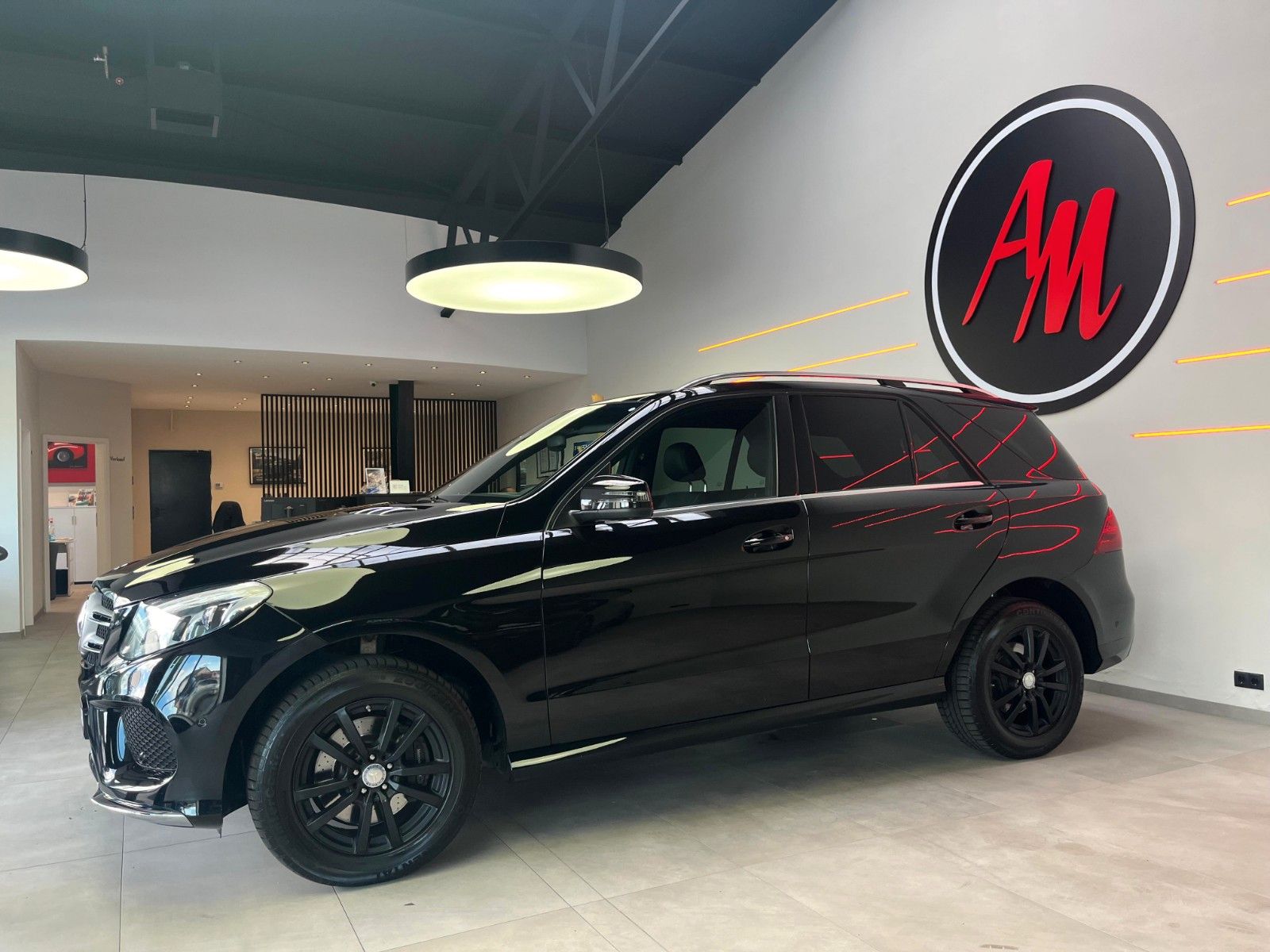 Fahrzeugabbildung Mercedes-Benz GLE 350d 4Matic*Pano*360°*LED*AHK*Nappa*Ambiente