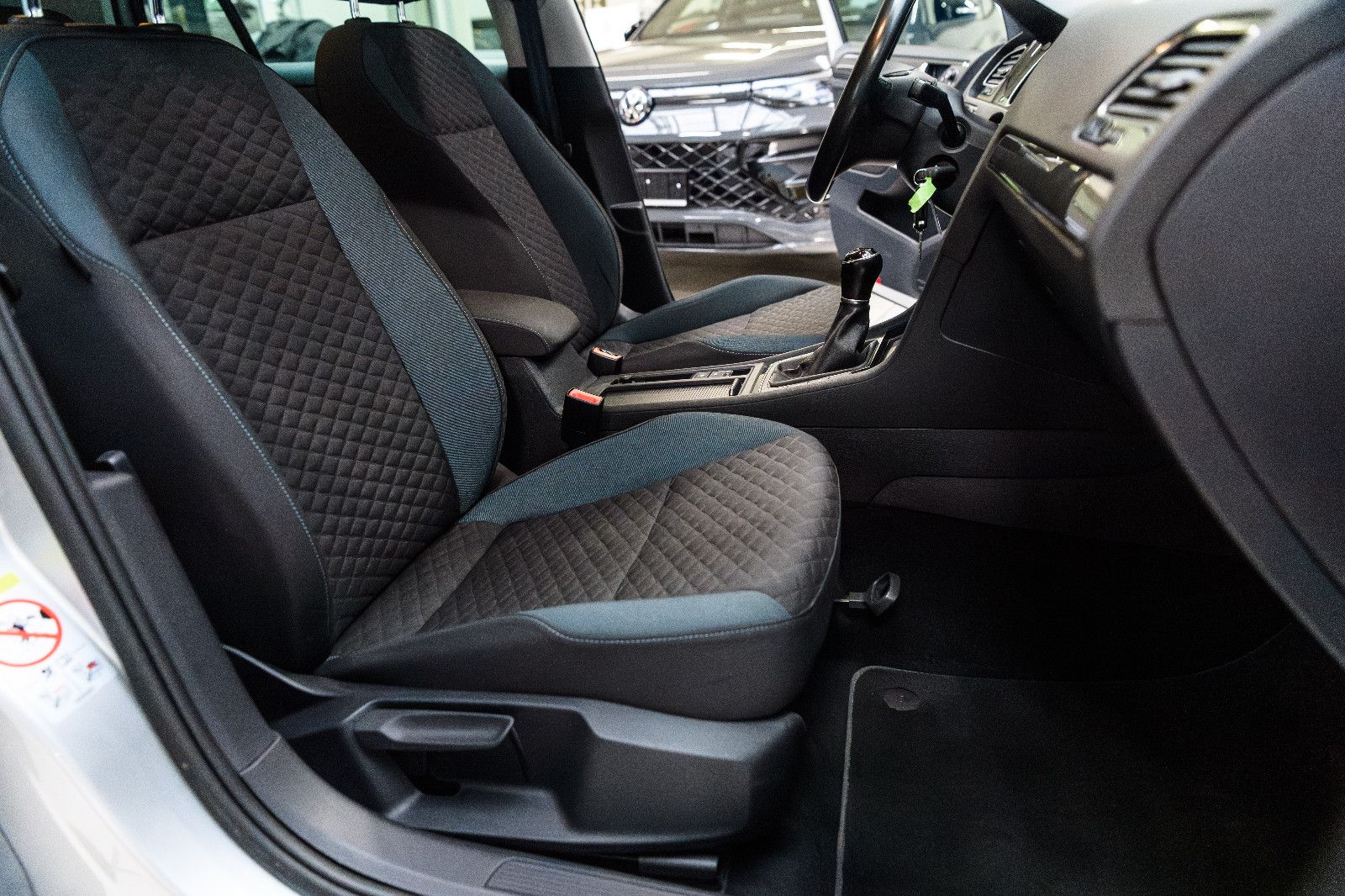 Fahrzeugabbildung Volkswagen Golf VII Lim. IQ.DRIVE