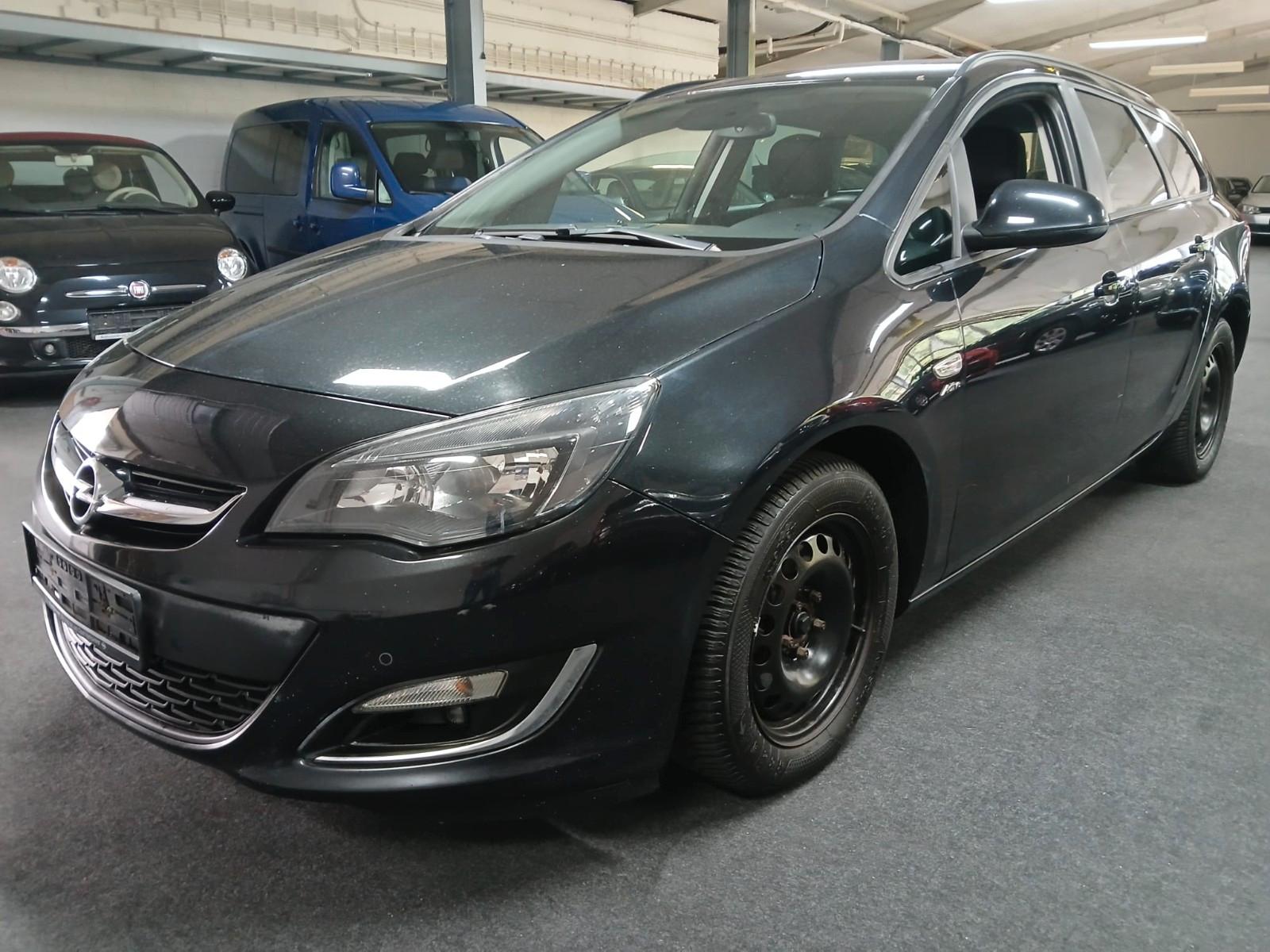 Opel Astra J Sports Tourer Active AUTOM KAMERA AHK