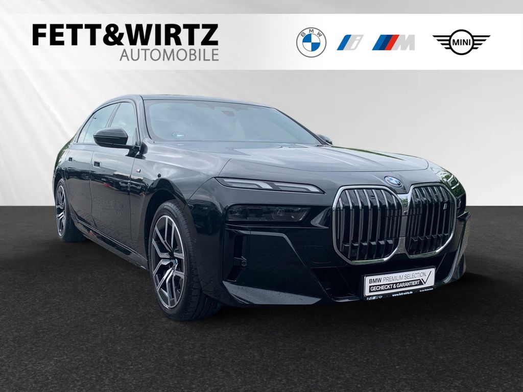 BMW i7