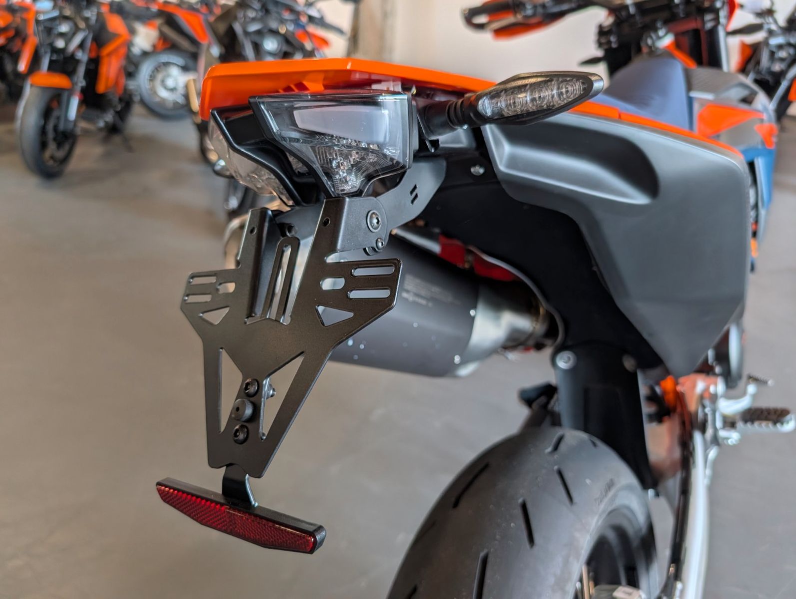 Fahrzeugabbildung KTM 690 SMC-R *EDITION OWL* *TECHPACK* *REMUS*