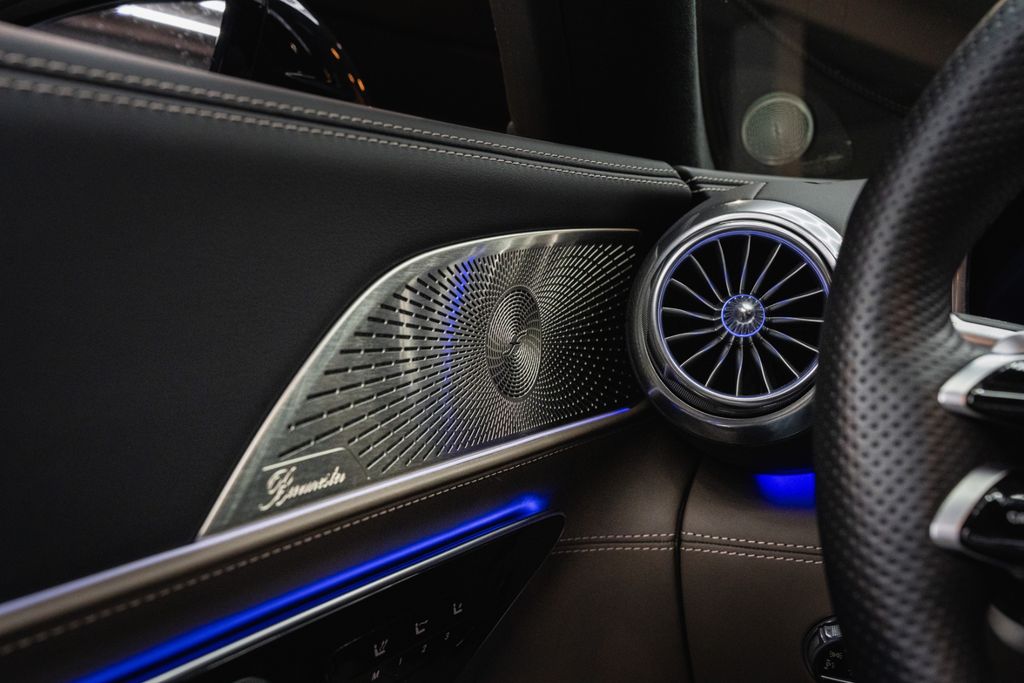 MERCEDES-BENZ SL 63 AMG*BURMESTER*360*HU* MANUFAKTUR*1.HAND MERCEDES-BENZ SL 63 AMG*BURMESTER*360*HU* MANUFAKTUR*1.HAND