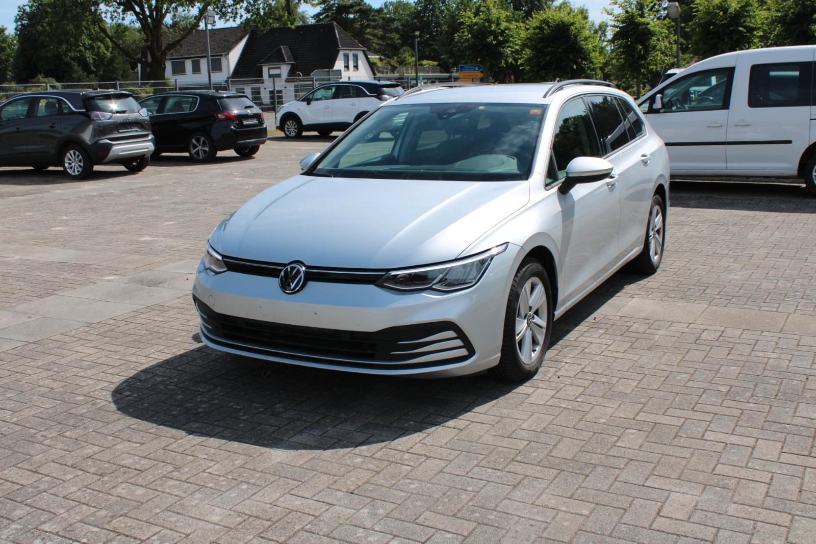 Volkswagen Golf VIII Variant Life DSG ACC
