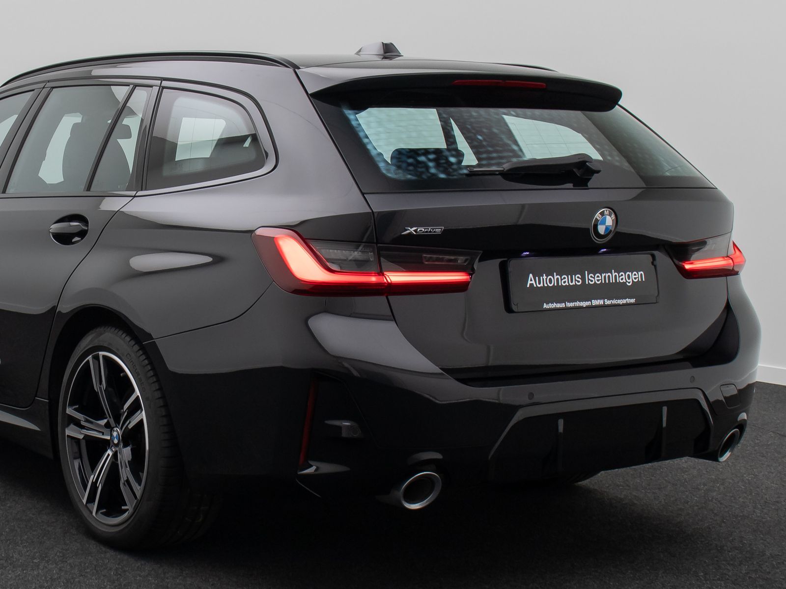 Fahrzeugabbildung BMW 320d xD M Sport DAB Alarm HUD Widscreen 18Zoll