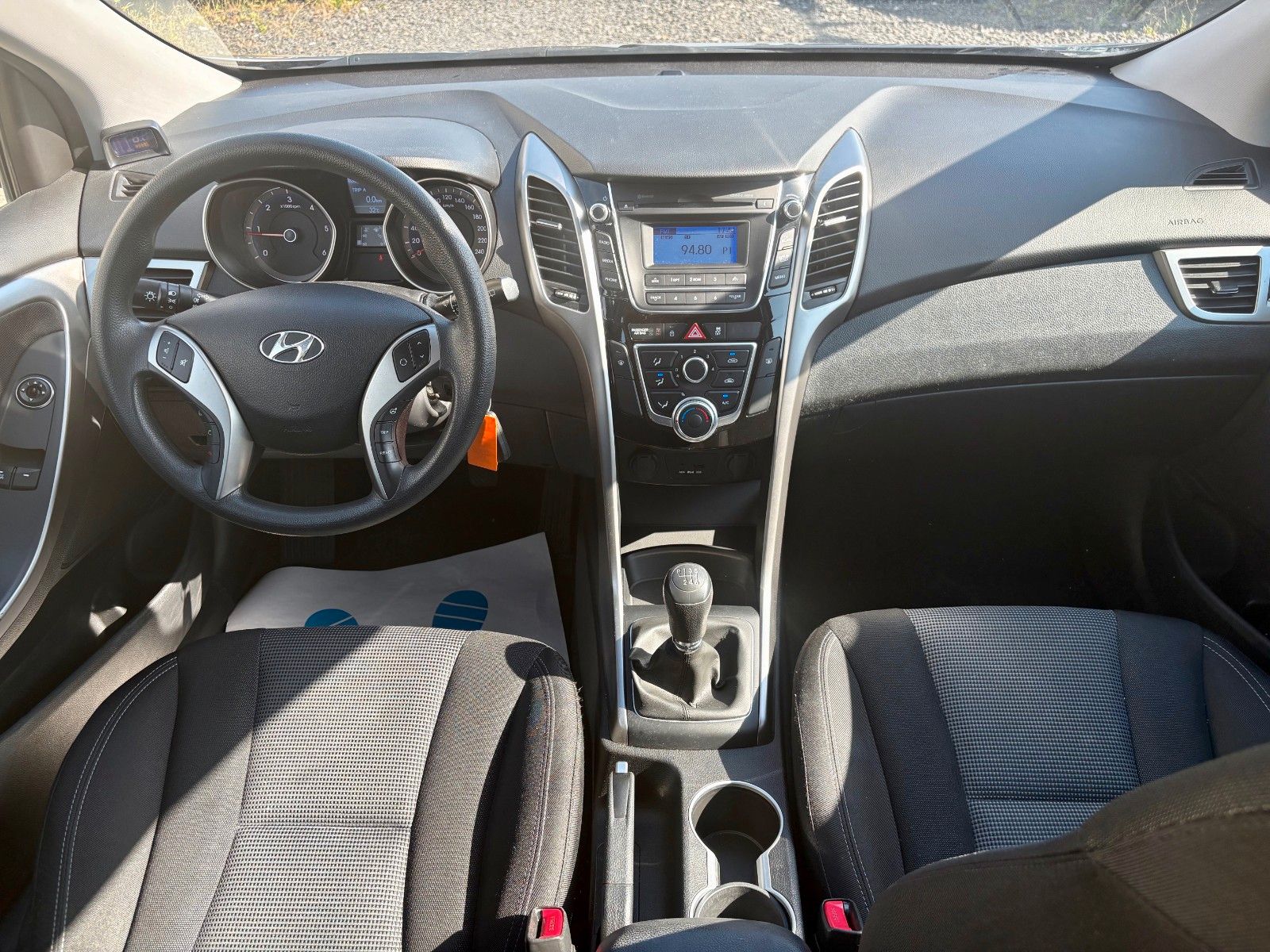 Fahrzeugabbildung Hyundai i30 1.6 CRDi 81kW Klima 2.HAND PDC Freisprech