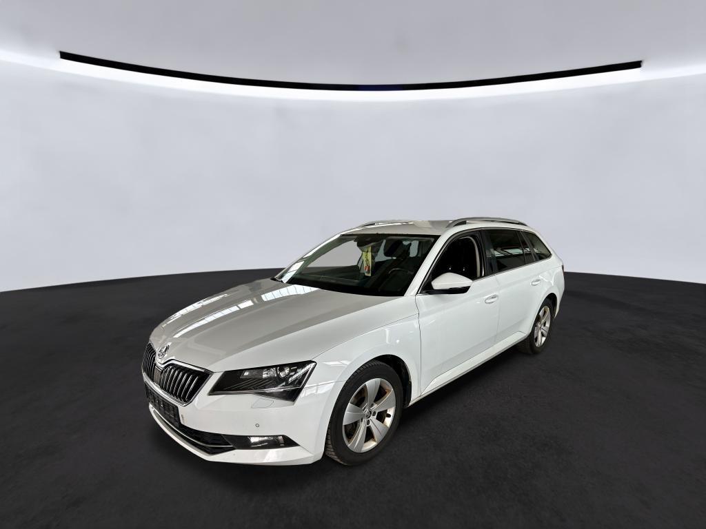 Skoda Superb Combi *ACC*AHK*VIRTUAL*RFK*LANEASSIST*