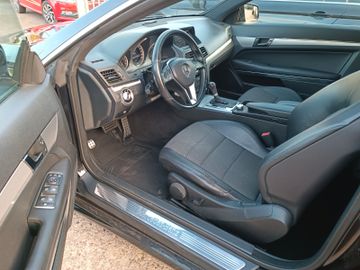 Mercedes E 200 - 7