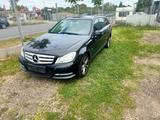 Mercedes-Benz C 220 C T-Modell C 220 T CDI BlueEfficiency - Mercedes-Benz C 220: Cdi T