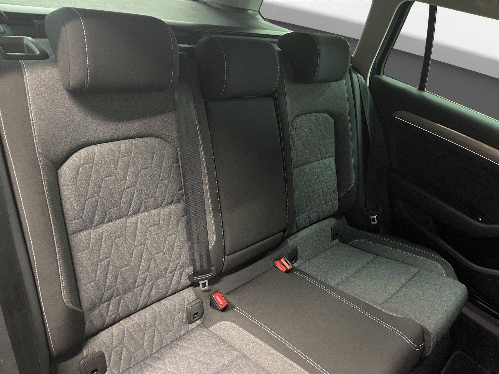 Volkswagen Passat Variant - Bild 19