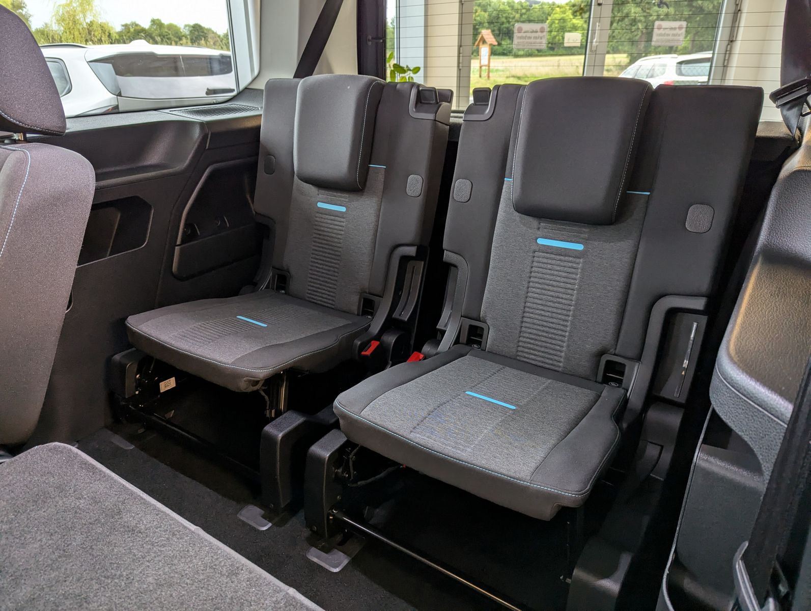 FORD Tourneo Connect L2 Active 7-Sitz Bi-LED Pano AHK - Image 13