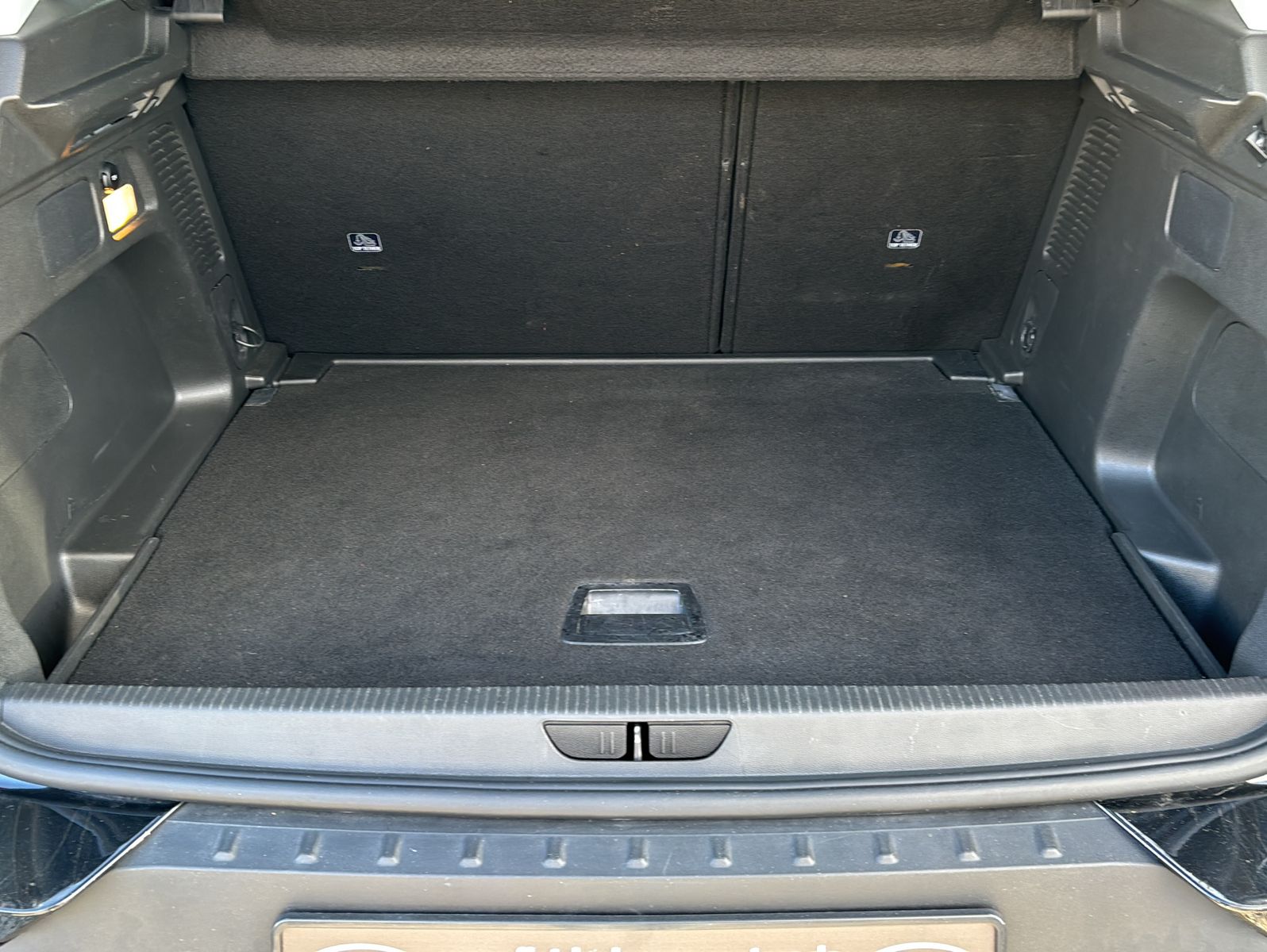 Fahrzeugabbildung Opel Grandland Elegance