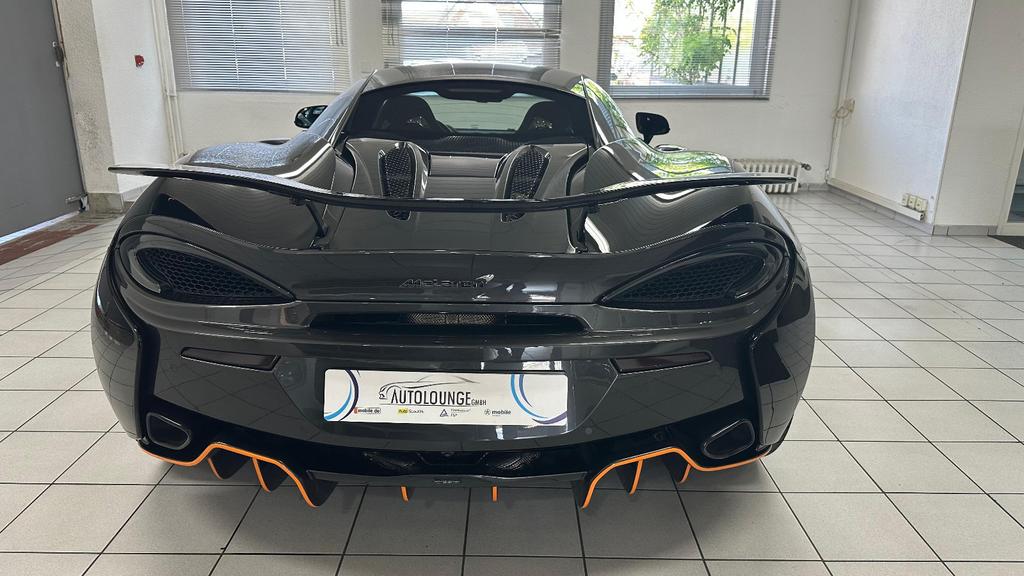 McLaren 570S