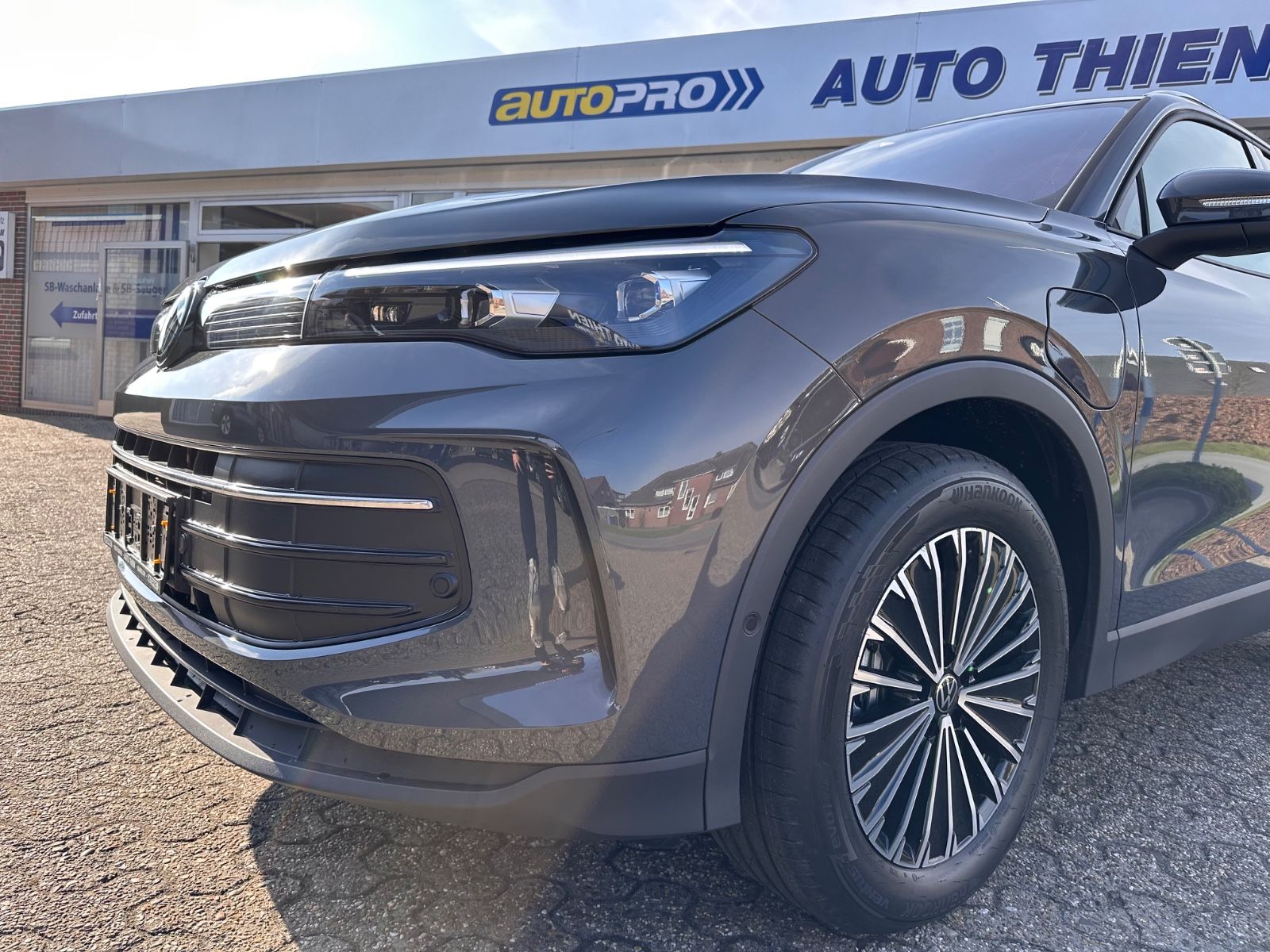 Fahrzeugabbildung Volkswagen Tiguan Life 1.5 e-Hybrid DSG ACC/APP/PDC/LED+