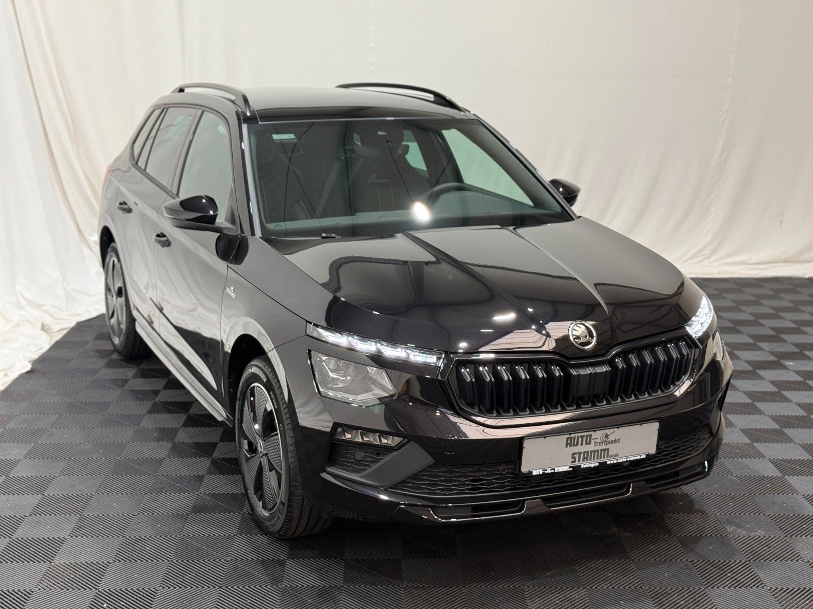 Fahrzeugabbildung SKODA Kamiq Monte Carlo / DSG / Matrix / Navi / AHK