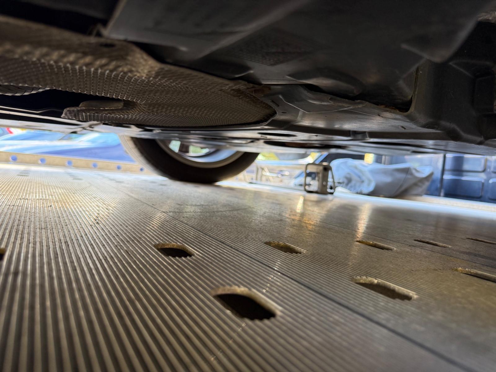 BMW 320 2012 — photo 23
