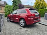 Jeep Grand Cherokee 6.4 V8 HEMI SRTDeutsches fahrzeug - Jeep Grand Cherokee mit Benzin-Antrieb: Geländewagen