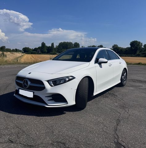 MERCEDES-BENZ Mercedes-Benz A200 AMG Line Aut.*Schiebedach