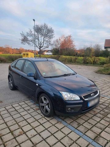 Ford focus 1.6 Benzin  TÜV 04.2026