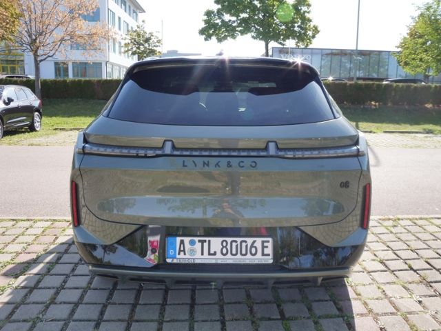 Lynk & Co 08