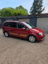 Volkswagen VW Touran 1,9 Diesel 105 PS Automatik  Bau... - Volkswagen Touran mit Diesel-Antrieb: Kleinbus, Automatik, 1.9