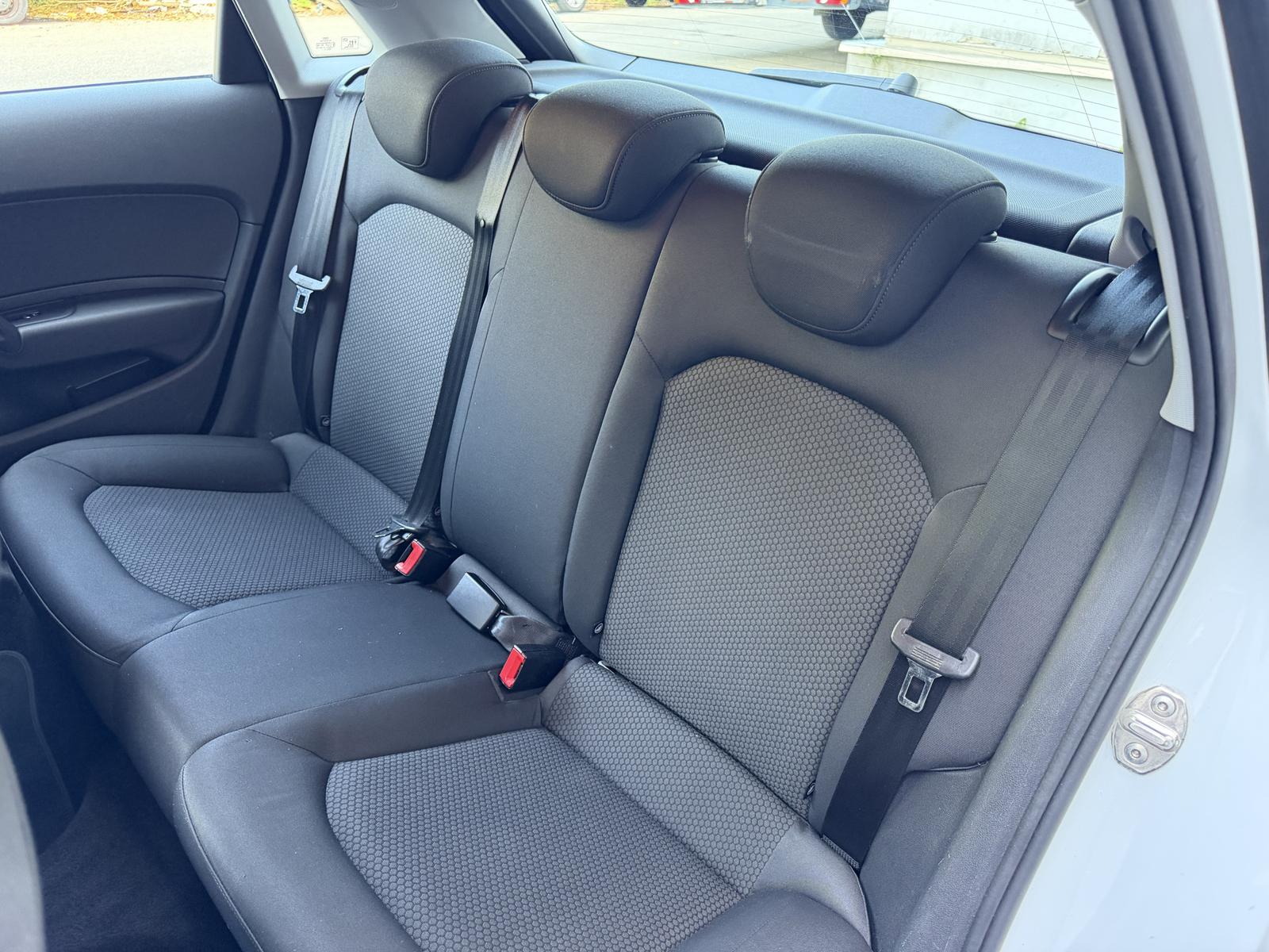 Audi A1 Sportback Ultra Xenon Sitzheizung Tempomat 