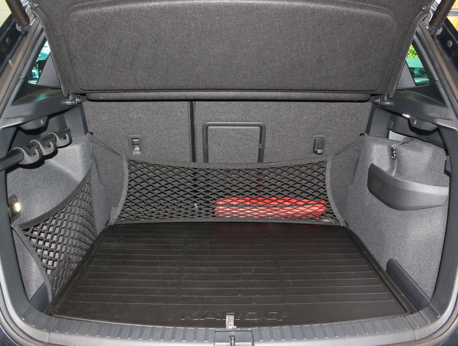 Fahrzeugabbildung SKODA Karoq Sportline 2.0 TSI 4x4 DSG*1.Hand*AHK*LED