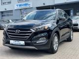 Hyundai Tucson Trend 4WD*S-HEFT*8xFACH*R-KAMERA*LHZ*AHK* - Hyundai Tucson Trend mit Benzin-Antrieb