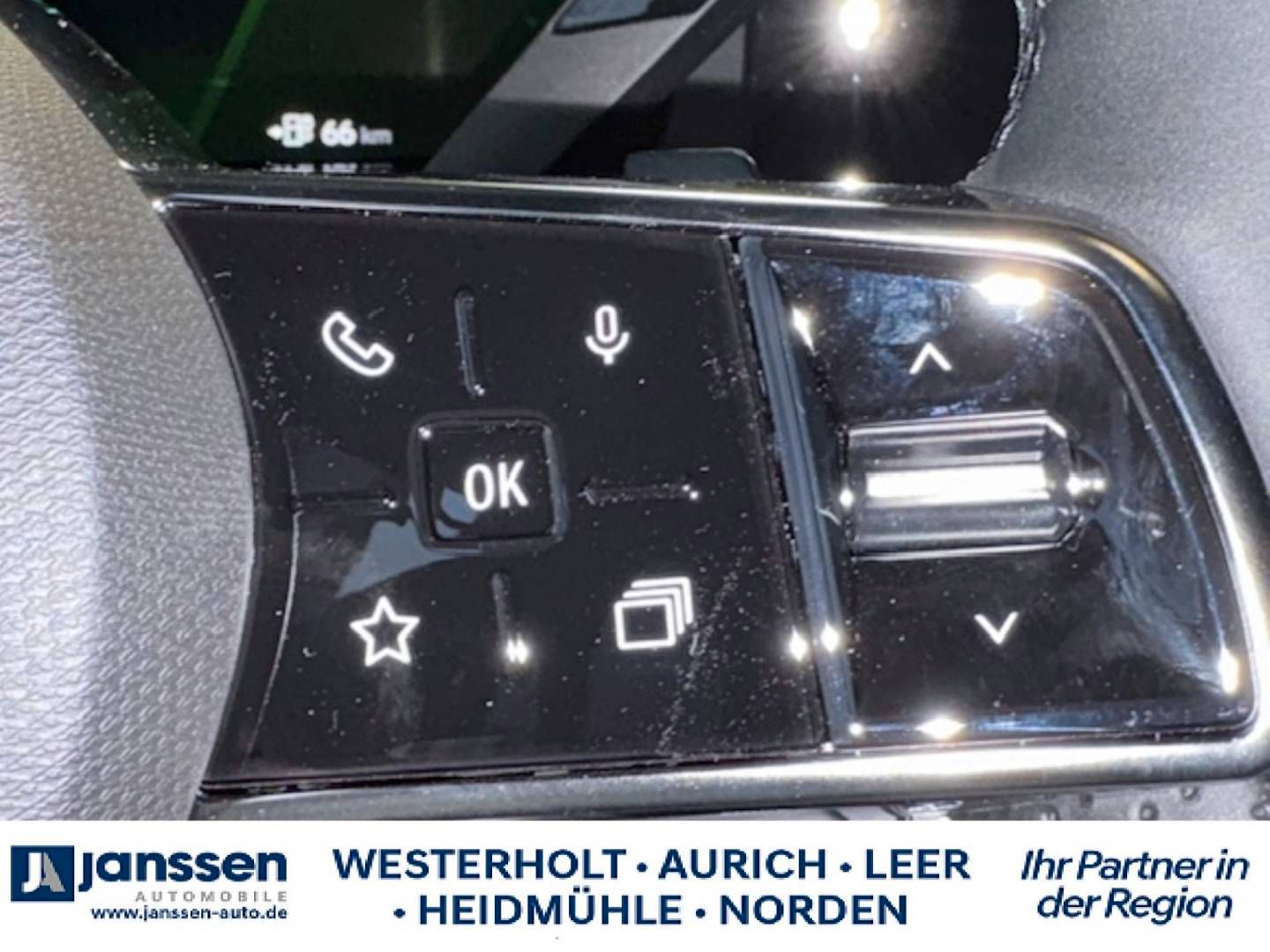 Fahrzeugabbildung Renault 4 E-Tech elektrisch Iconic 150 Comfort Range