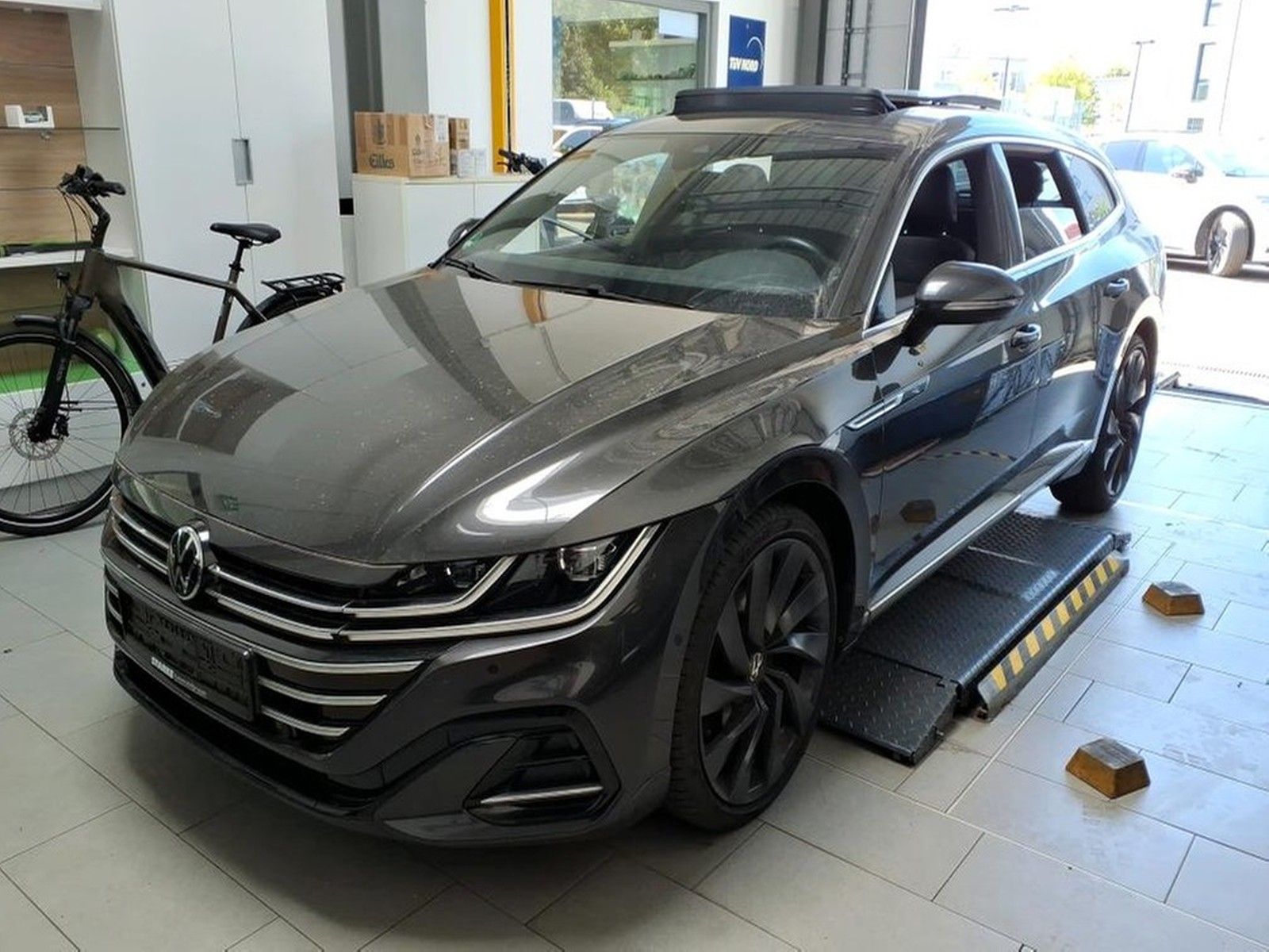 Volkswagen Arteon Shooting Brake 2.0 TDI DSG R-Line 20"Rosa imagem 3