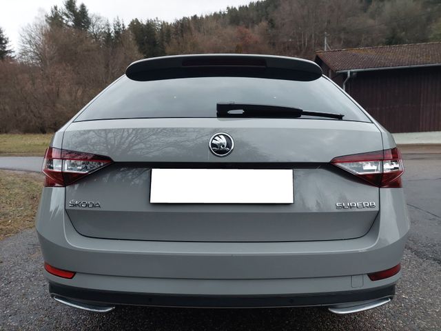 Skoda Superb Combi Sportline 4x4/VOLLAUSSTATTUNG