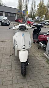 Vespa Sprint 50 ab 15 J. fahrbar - VESPA SPRINT 50