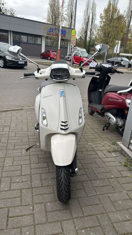 Vespa Sprint 50 ab 15 J. fahrbar