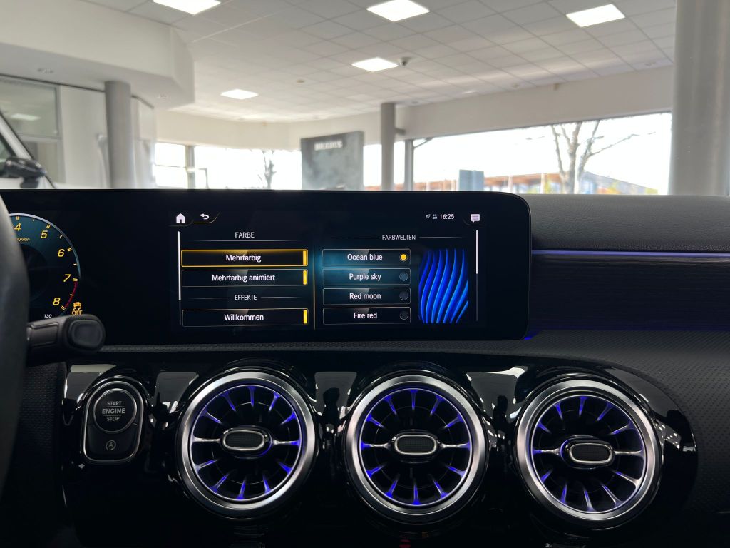 Mercedes-Benz A 45 AMG 4Matic PANO*BURMESTER*HUD*360°*DRIVERS*