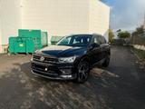 Volkswagen Tiguan 2.0 TSI 132kW DSG 4MOTION Highline Hi... - Volkswagen Tiguan Gebrauchtwagen in Mülheim (Ruhr)