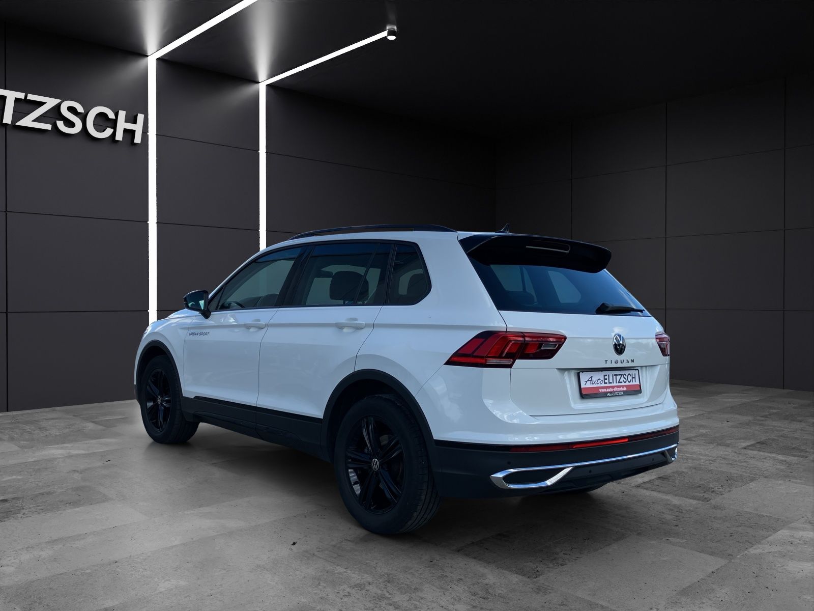 Fahrzeugabbildung Volkswagen Tiguan Life Sport TDI DSG LED ACC AHK SH Ambient