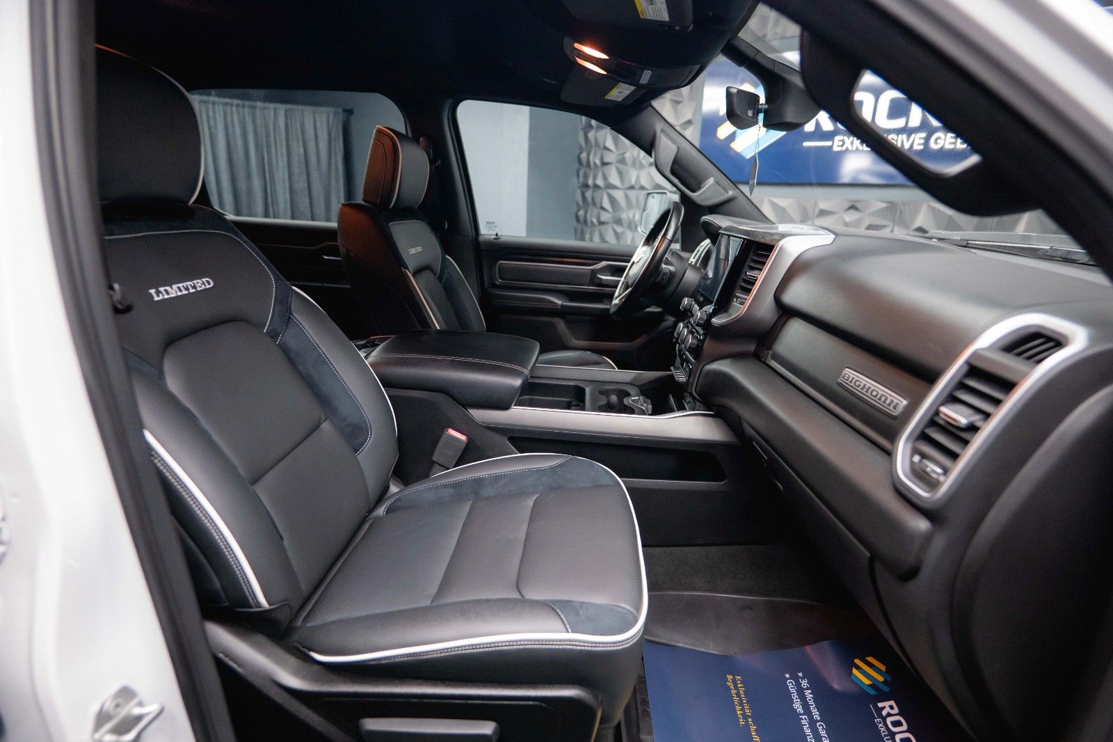 Fahrzeugabbildung Dodge RAM 5.7 V8 HEMI 4x4 OFFROAD Night-Paket *LED*19%