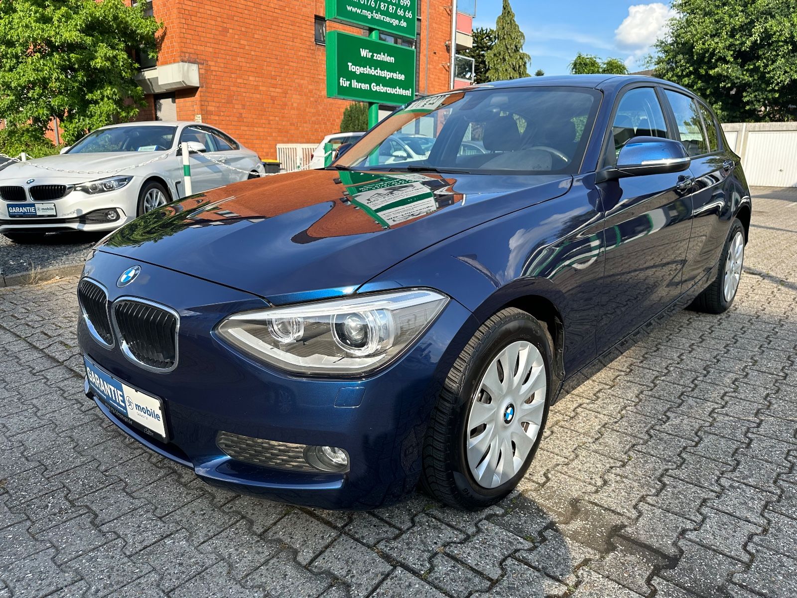 Fahrzeugabbildung BMW 116 Baureihe 1 Lim. 5-trg. 116i XENON PDC KLIMAT