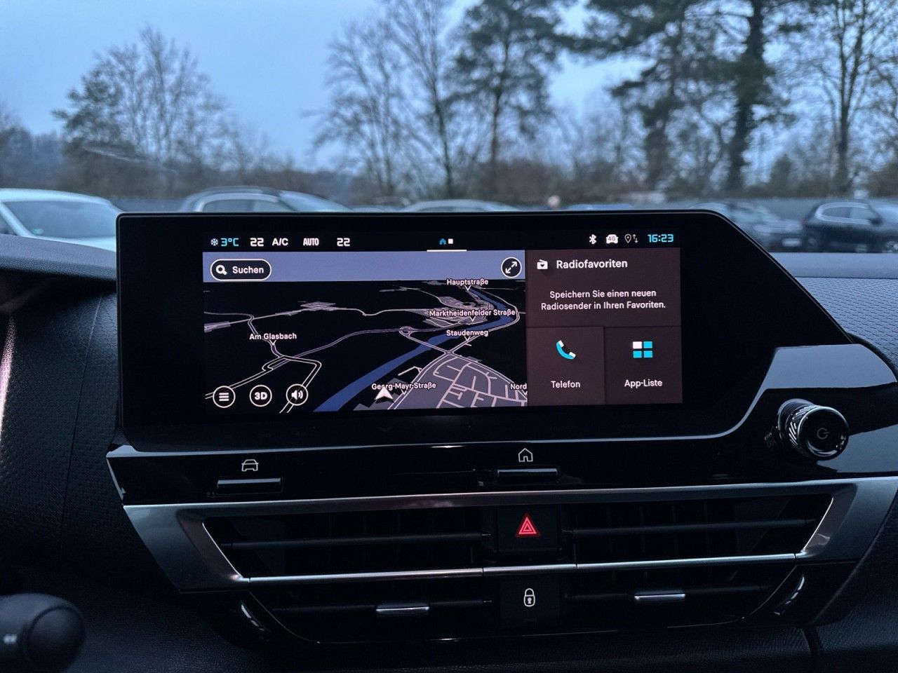 Fahrzeugabbildung Citroën C4 PureTech 130 S&S EAT8 Shine