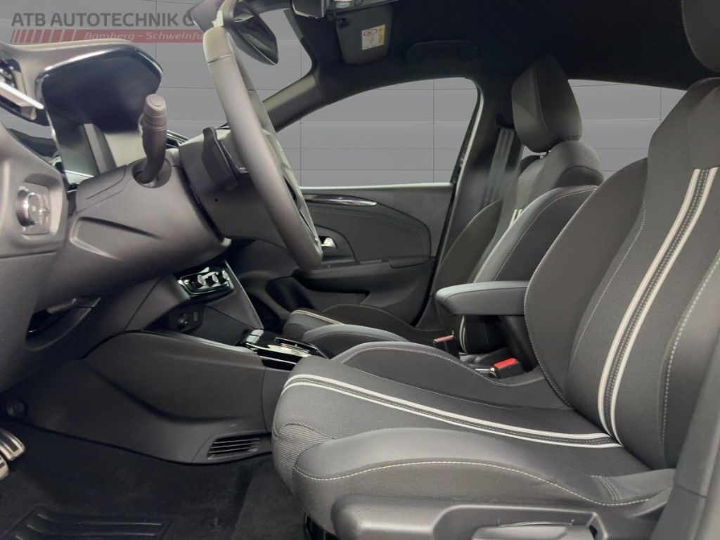 Fahrzeugabbildung Opel Corsa GS Hybrid. PDC, Totwinkel, Kamera, PDC, Na