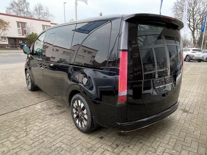 Fahrzeugabbildung Hyundai Staria 2.2 CRDi Automatik